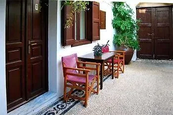 Erato * לינדוס
