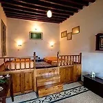 Erato Apartment *