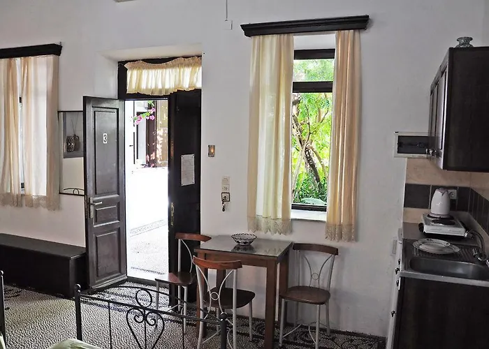 Erato * Lindos (Rhodes)