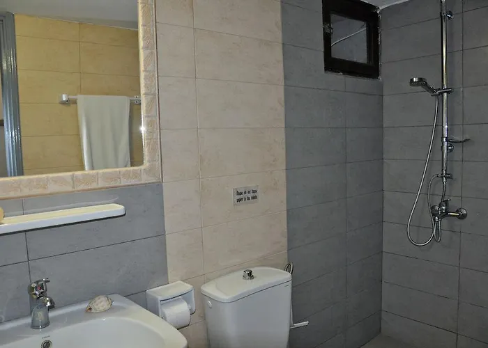 Erato * Lindos (Rhodes)