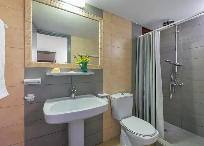 Erato * Lindos (Rhodes)